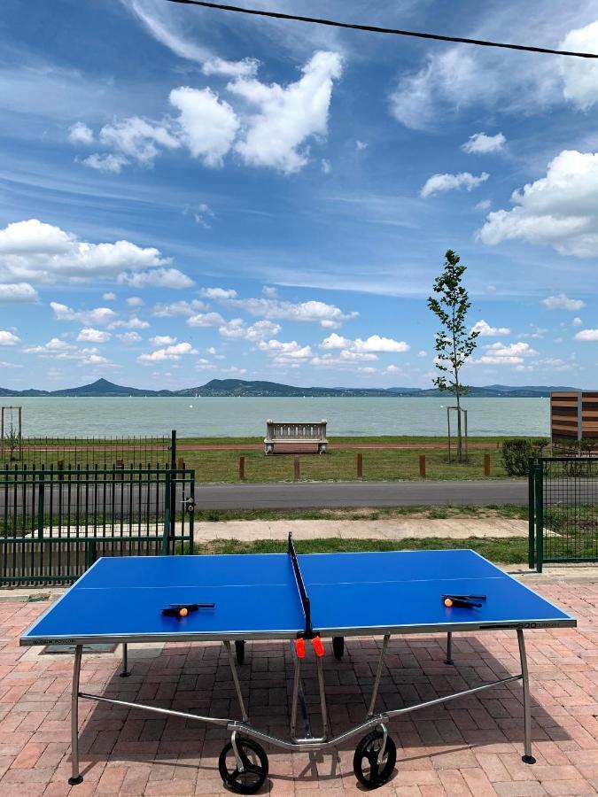 Exclusive Beachfront Villa Фоньод Экстерьер фото