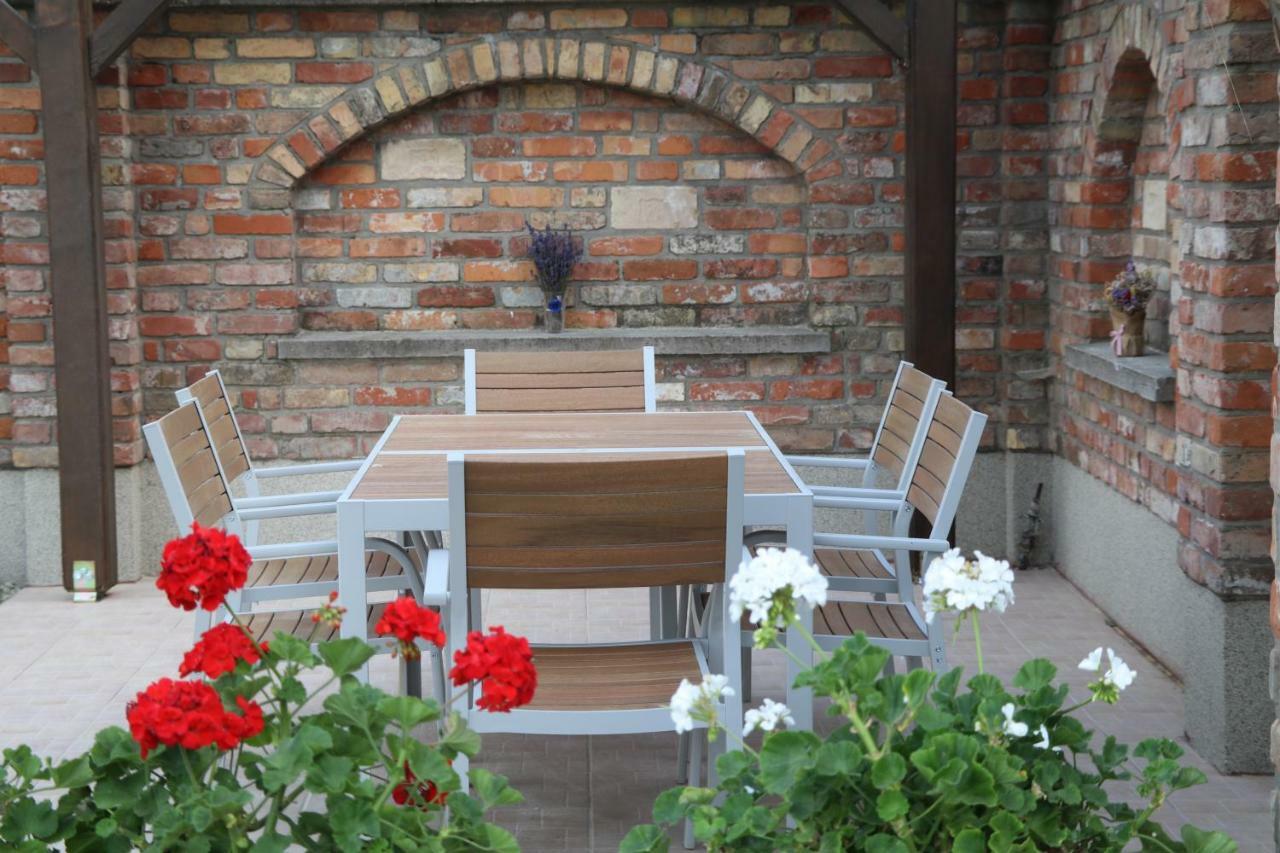 Exclusive Beachfront Villa Фоньод Экстерьер фото